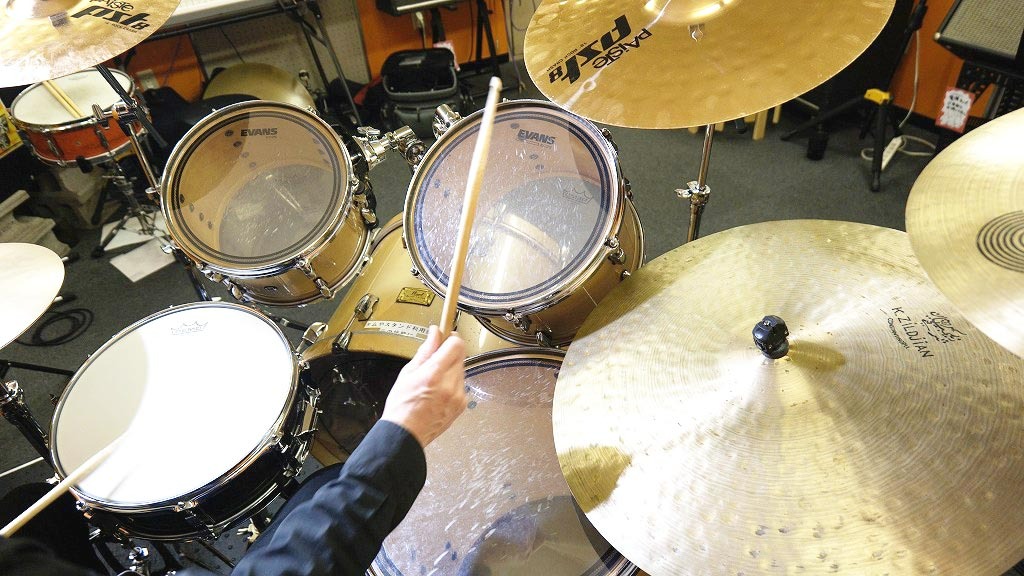 あなたがドラムを始めるキッカケは？